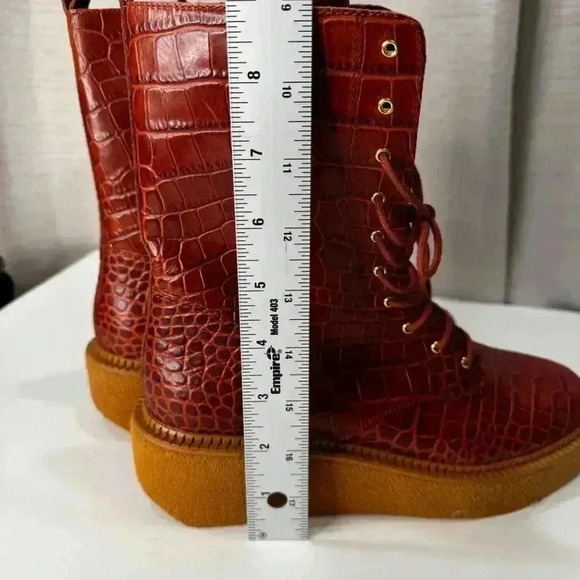 Vince Camuto Crocco Embossed Rust/Brown Combat Boot Style  Womens size 7 - Picture 5 of 8